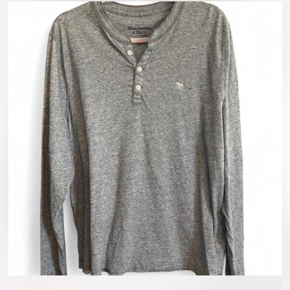 Abercrombie & Fitch Gray Long Sleeve Henley